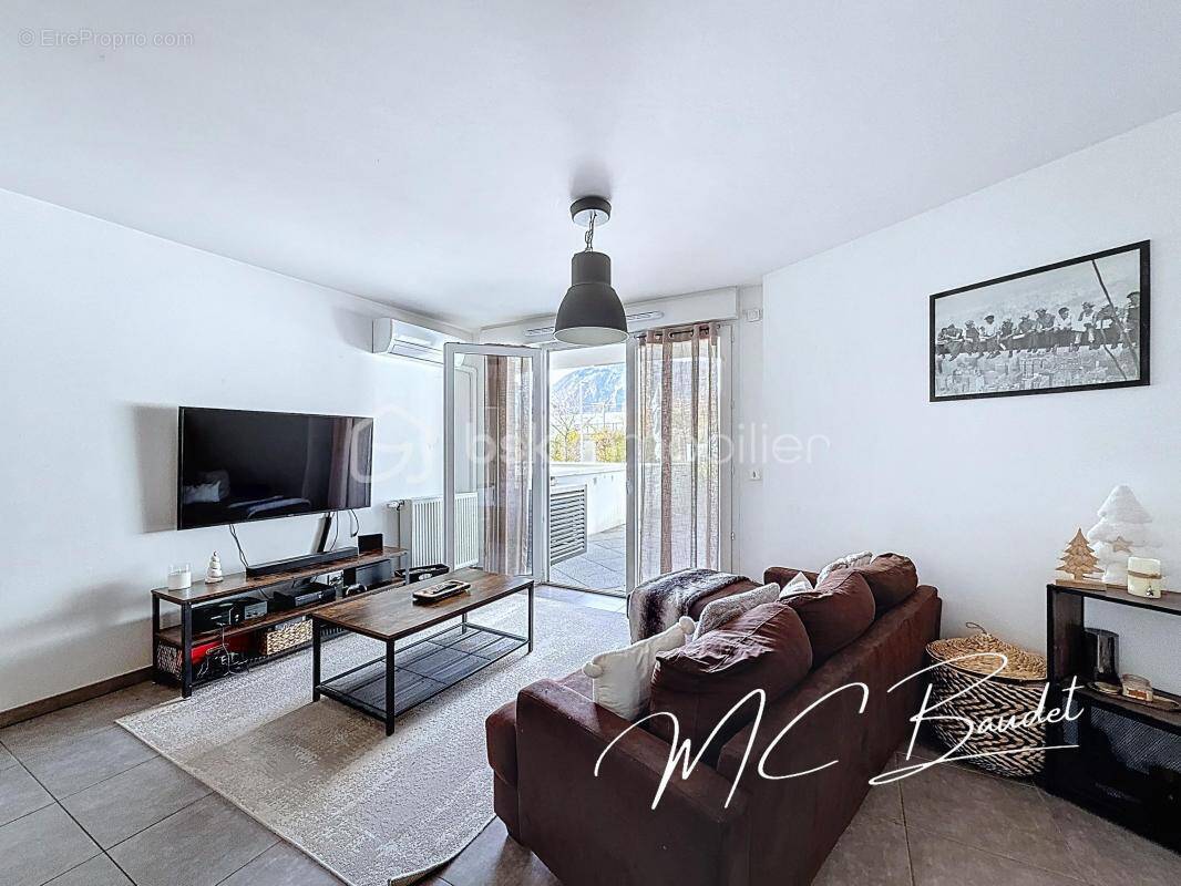 Appartement à MEYLAN