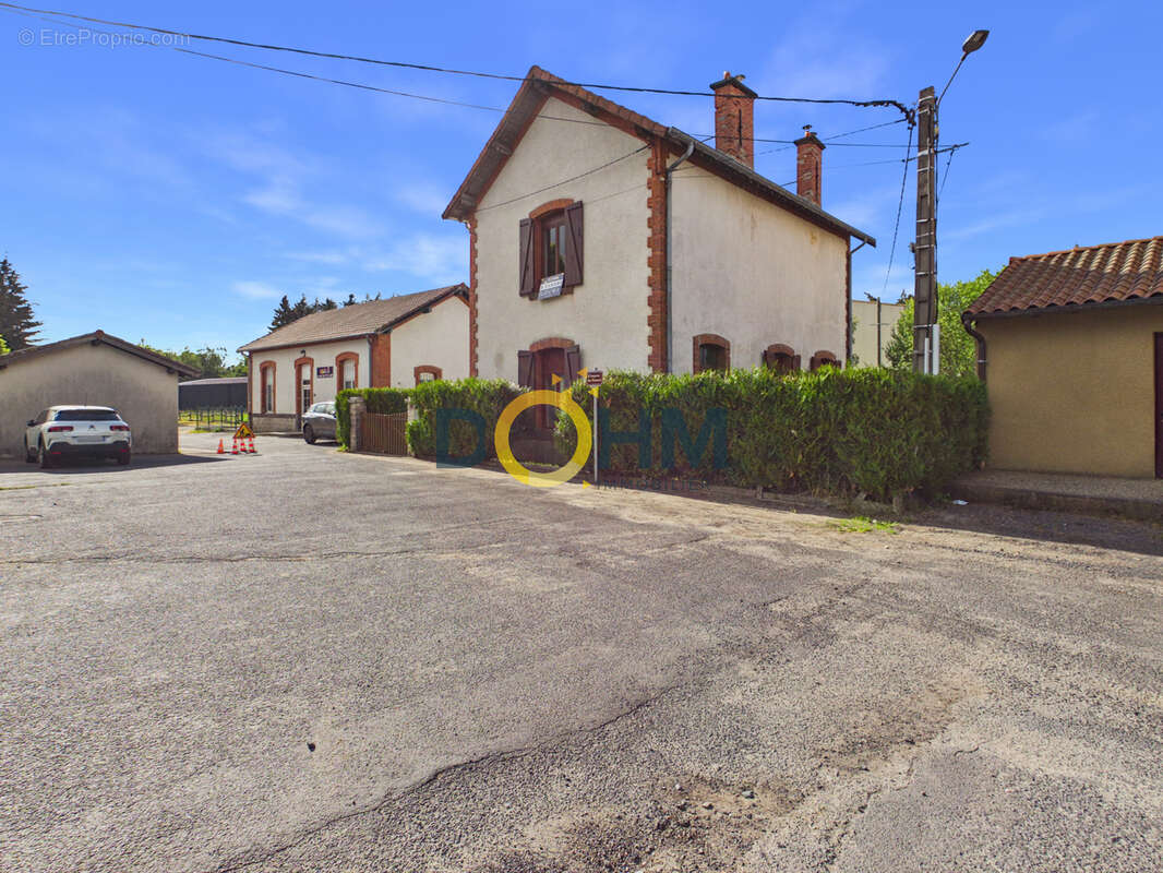 Maison de gare habitable de suite avec terrain - photo 18