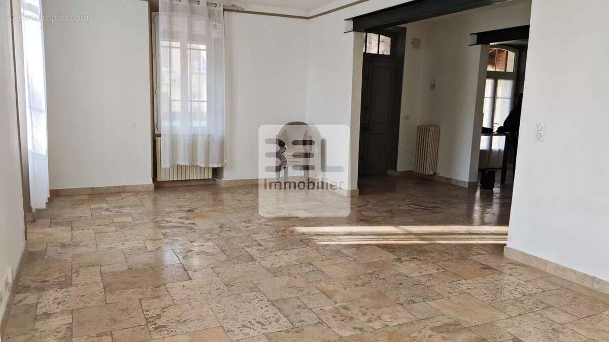 Maison à LORIOL-DU-COMTAT