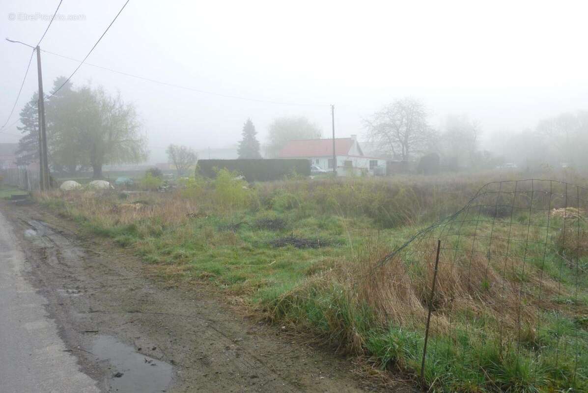Terrain à HONNECOURT-SUR-ESCAUT