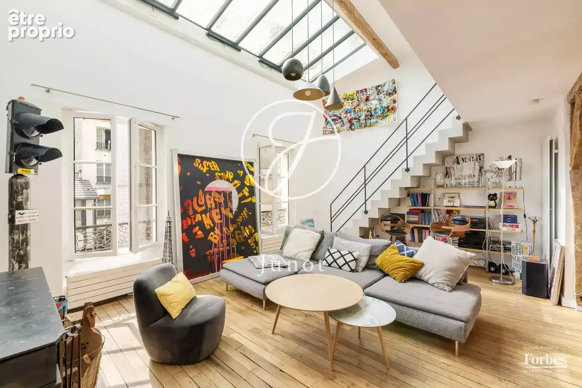 Paris 18e - JULES JOFFRIN / RUE DU POTEAU - Duplex - 4 pièces - 96,82m² Carrez - 130,57m² -  Atelier d'artiste - Terrasse - photo 2