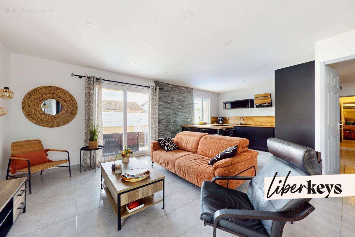 Maison à SAINT-CLAIR-DU-RHONE