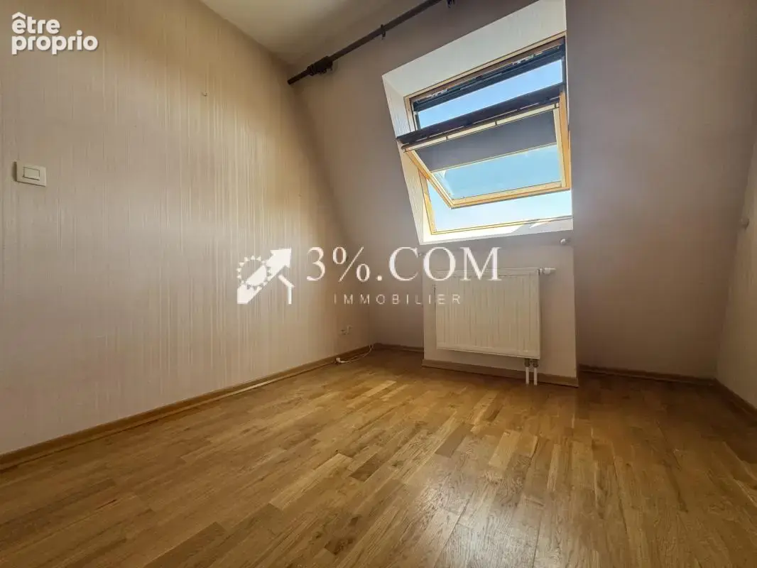 3%.COM - Joli  F2 au calme avec balcon, cave et garage - photo 7