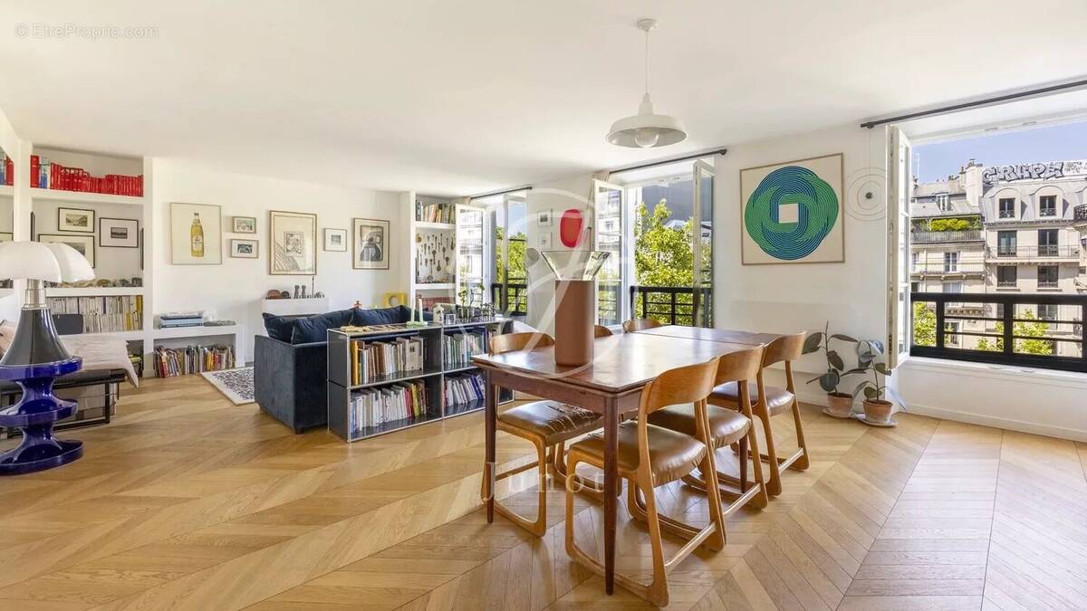 Appartement à PARIS-3E