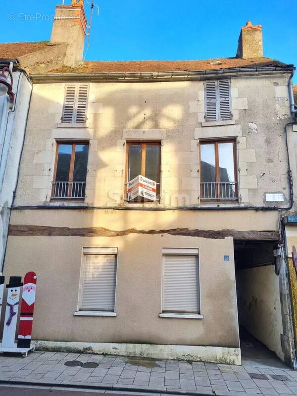 Appartement à VARZY