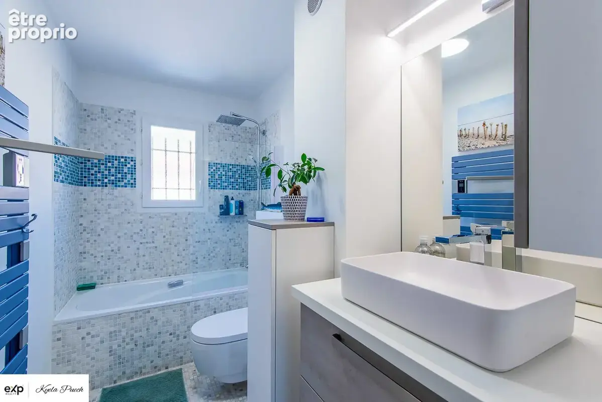 Kyela puech vous propose cette villa avec vue sur les Alpilles, piscine et cadre privilégié au Domaine du golf de Pont Royal