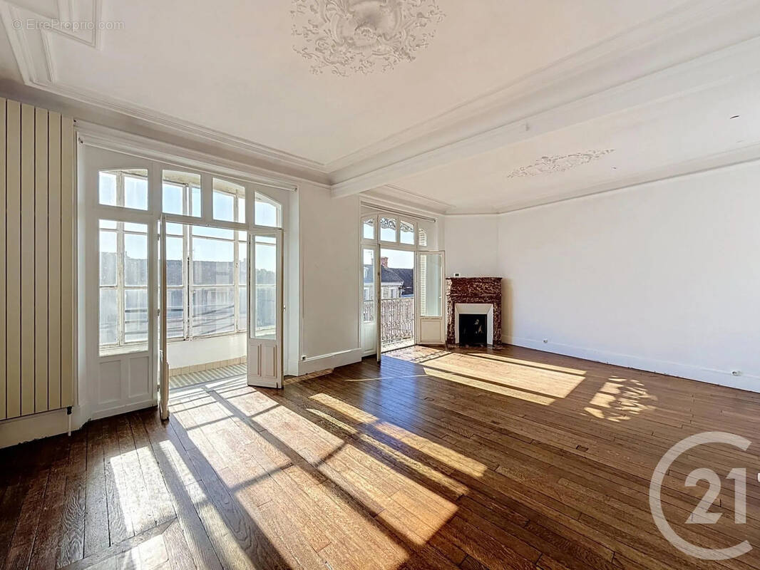 Appartement à FONTAINEBLEAU