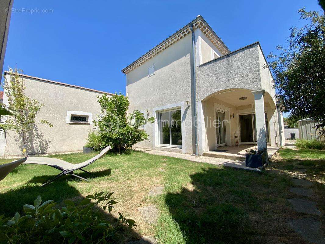  Maison familiale 4 chambres, avec piscine, jacuzzi et pool house – Sans vis-à-vis à Montélimar - photo 17