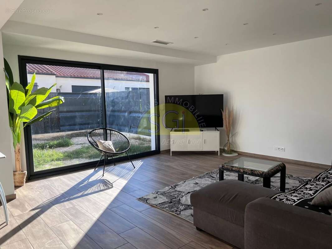 Maison à SAINT-GENIS-DES-FONTAINES