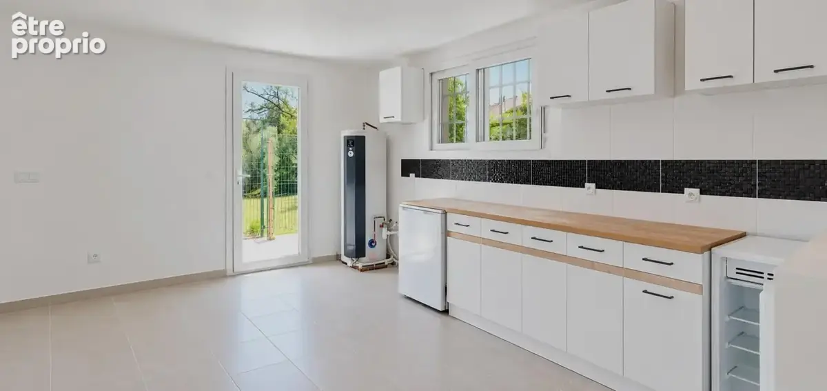 Maison 6 pièces 180m2 avec un terrain de 800m2 et un autre de 1120m2 LA ROCHE CHALAIS (24) - photo 3