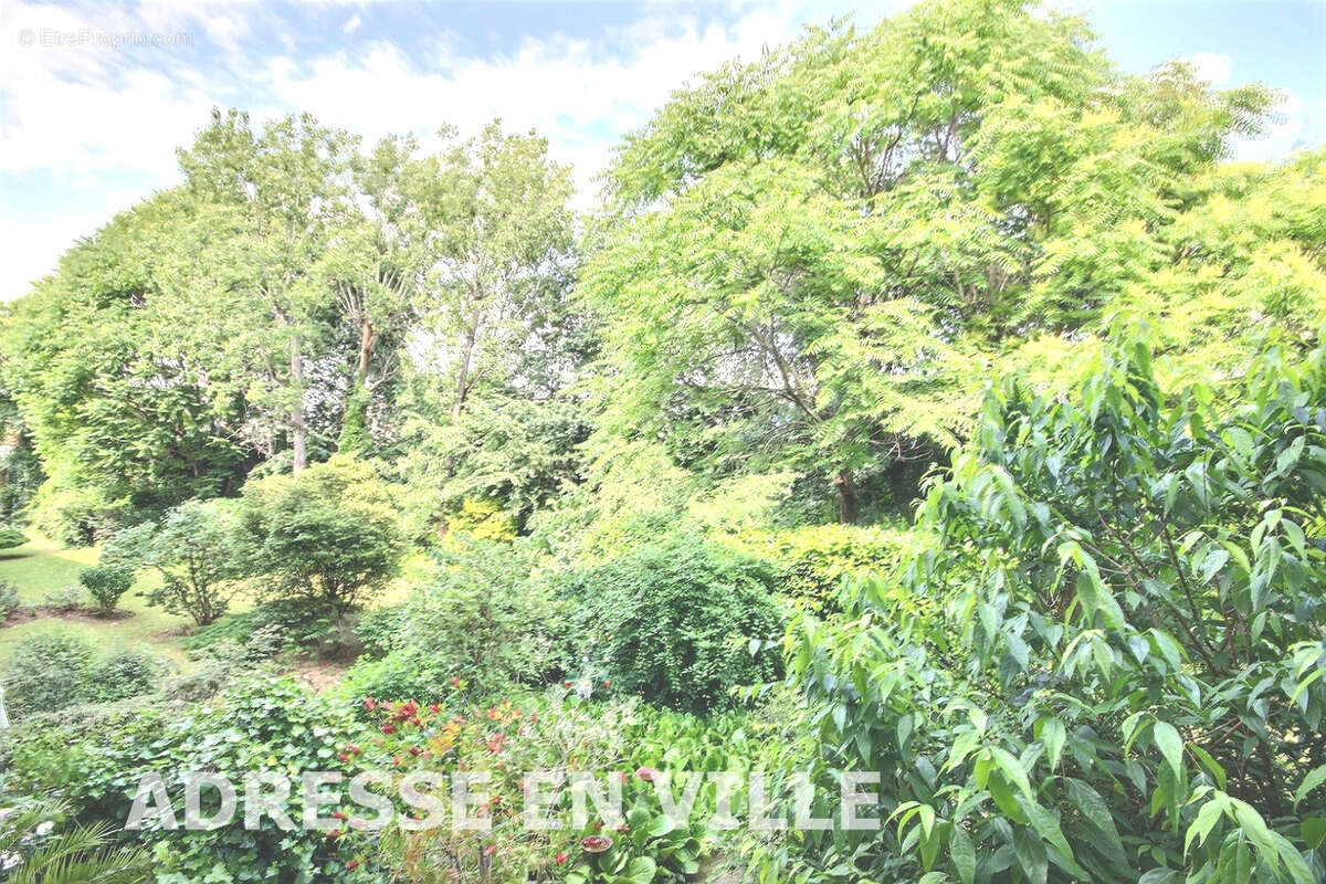 Appartement à LEVALLOIS-PERRET