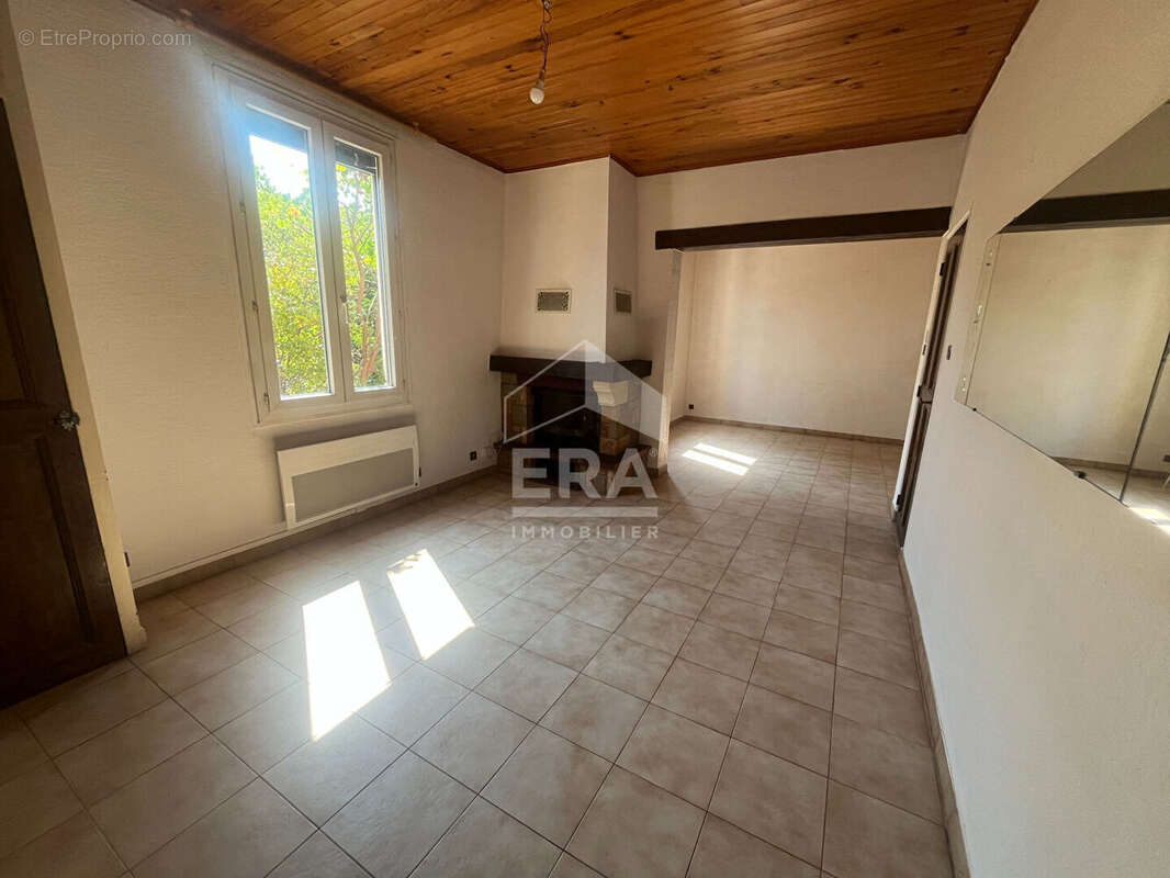 Maison à CHATEAU-ARNOUX-SAINT-AUBAN