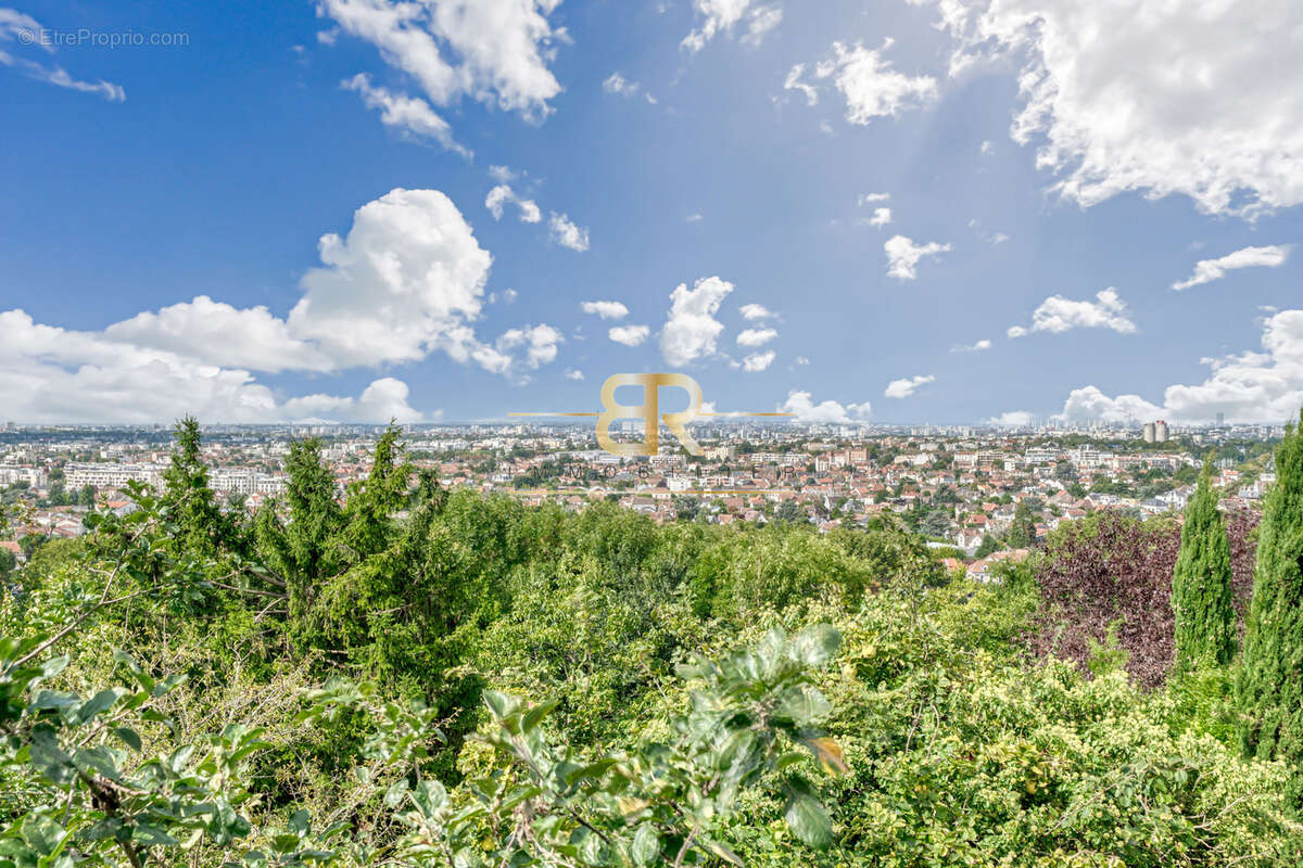 Maison à CHENNEVIERES-SUR-MARNE