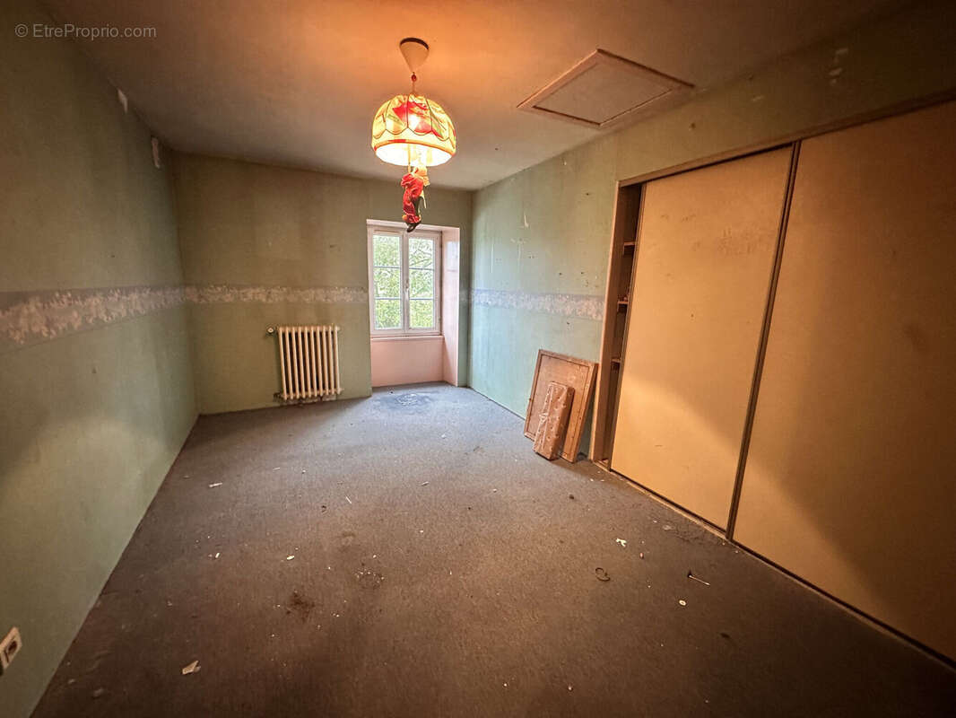 Photo 4 - Maison à BOUILLE-COURDAULT