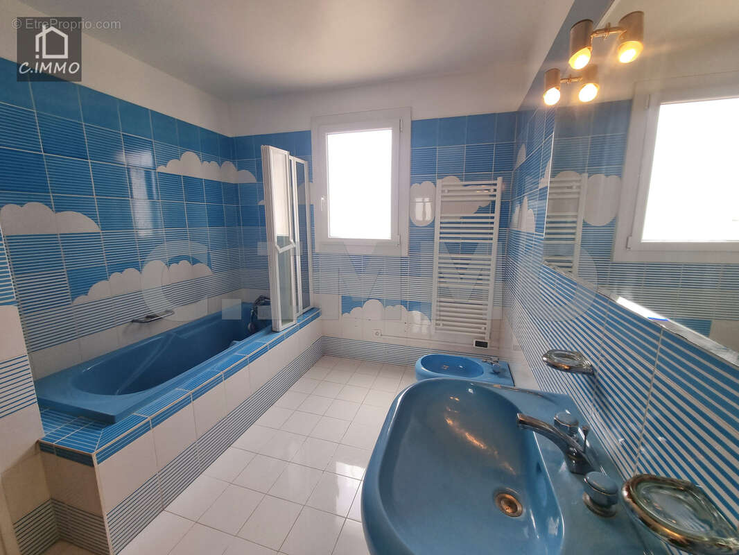 Grande Maison de type 7 avec grand garage en sous-sol + piscine sur 1086 m2 - photo 19