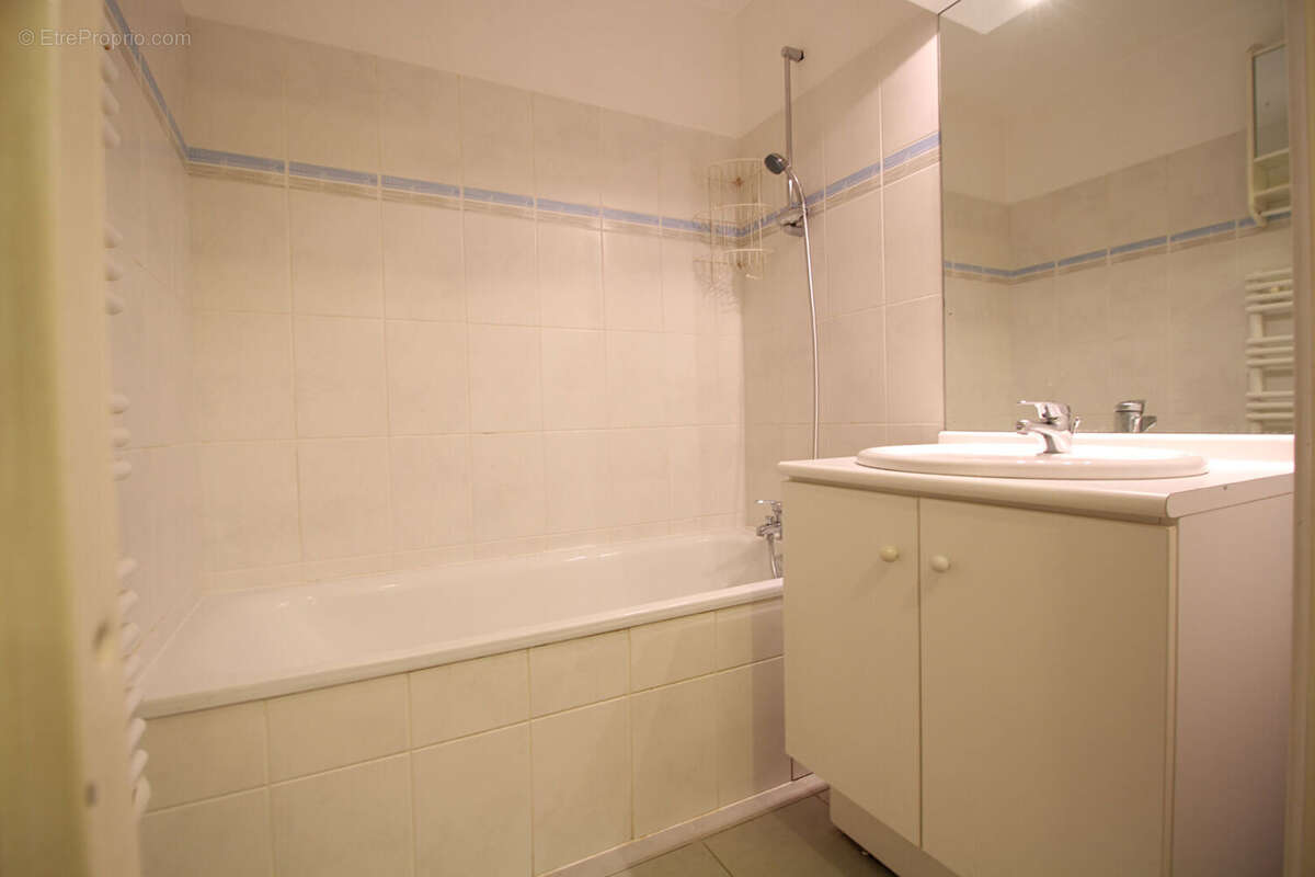 Appartement à SARTROUVILLE