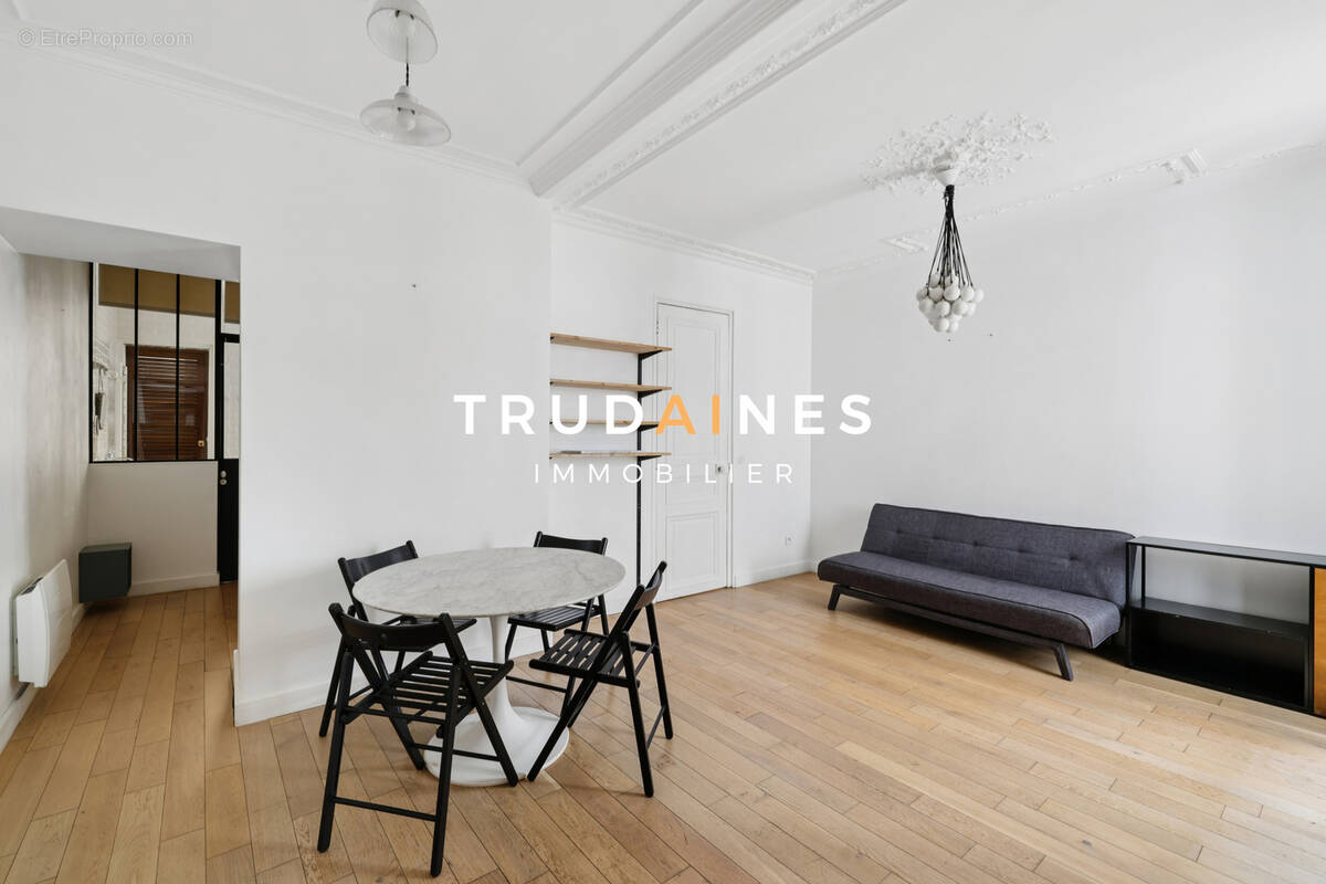 Appartement à PARIS-9E