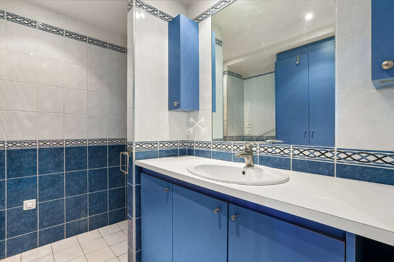 Appartement à PARIS-19E