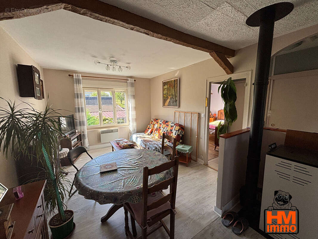 Maison à SAINT-YRIEIX-LA-PERCHE