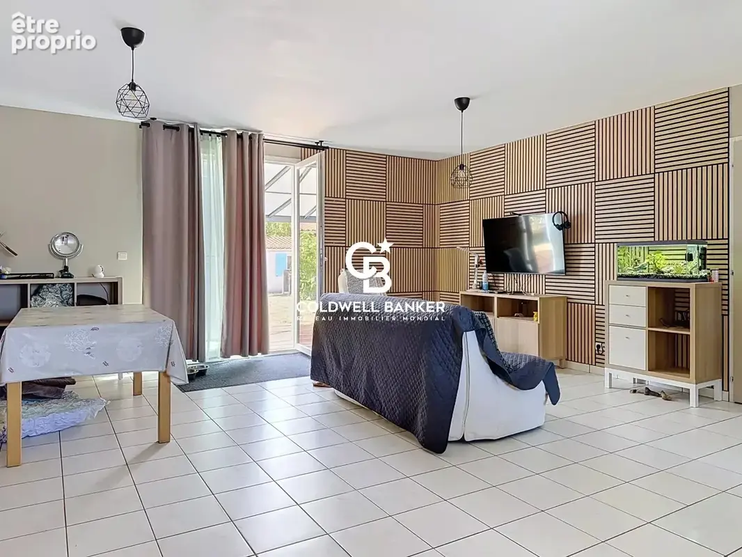 Maison familiale à Saint-Sulpice-d’Arnoult proche de Saintes - photo 2