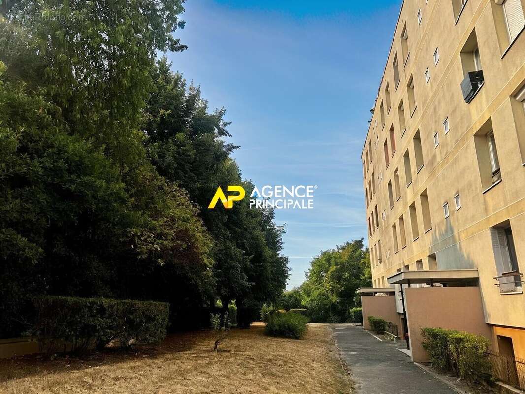 Argenteuil Appartement  3 pièce(s) 55 m2 12 min gare du Val - photo 10