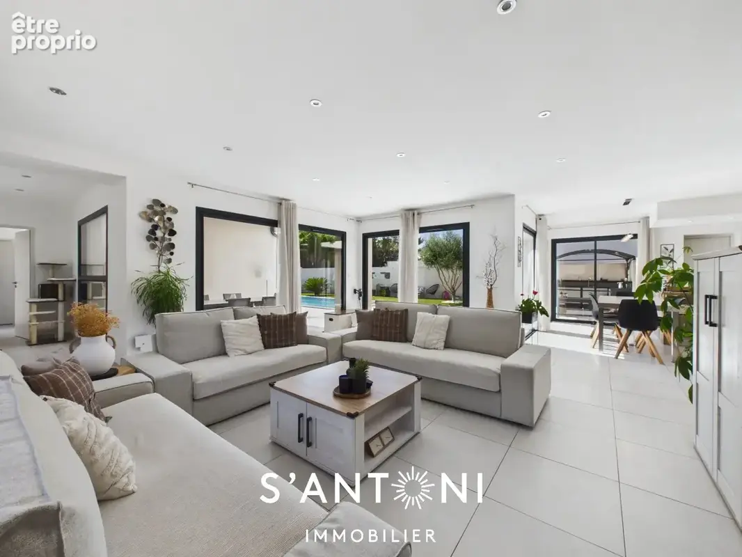 ADISSAN  Villa contemporaine T5 avec piscine - photo 4