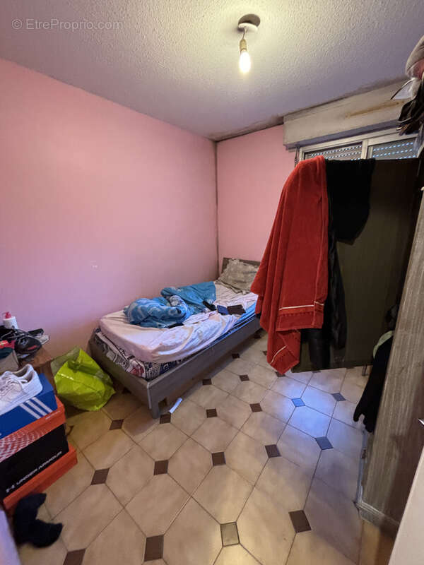 Appartement à MARSEILLE-3E
