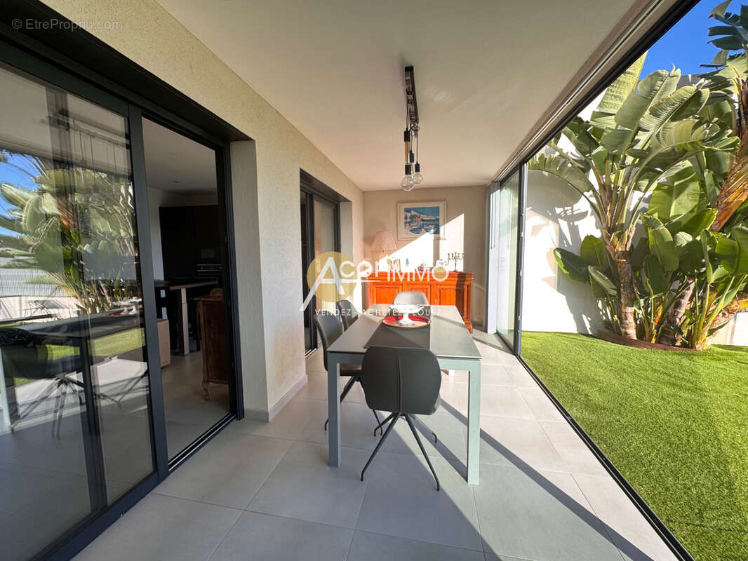Appartement à SANARY-SUR-MER