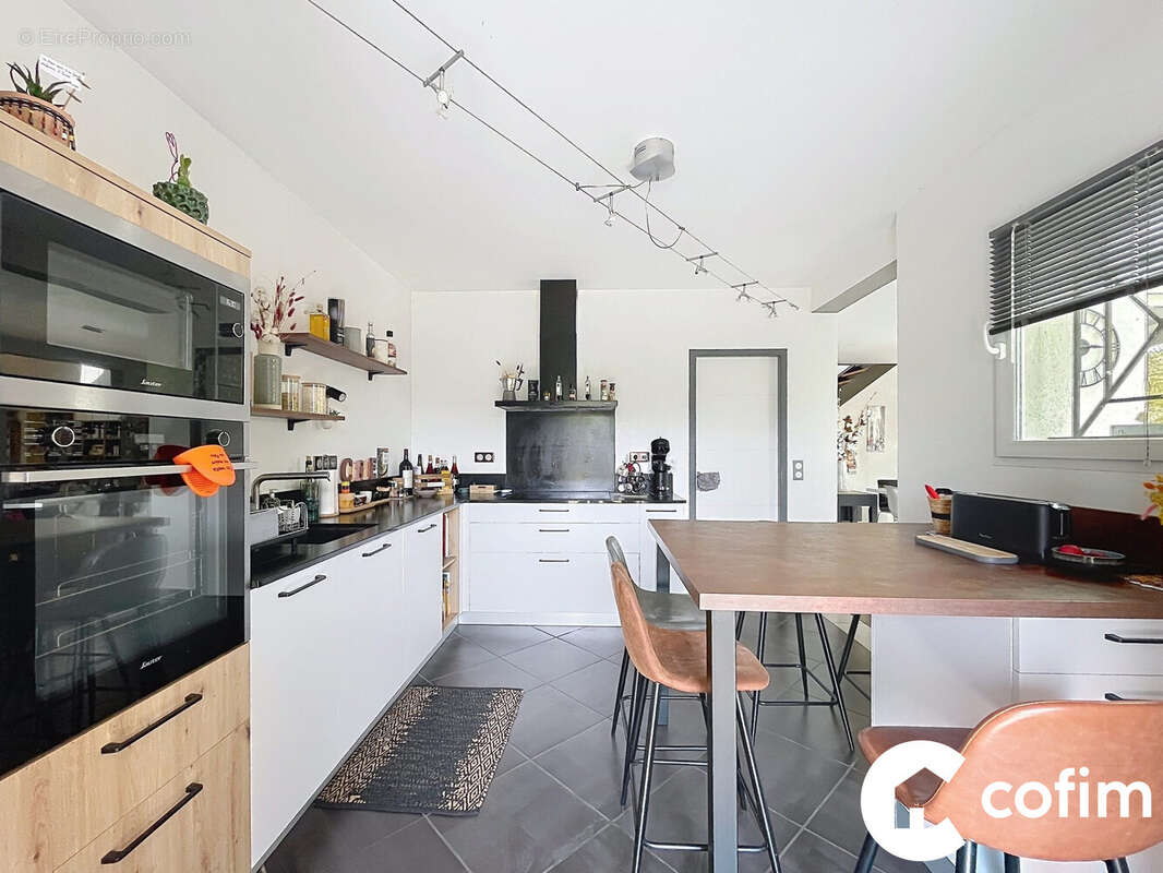 Maison 150 m² à Assat  - photo 3