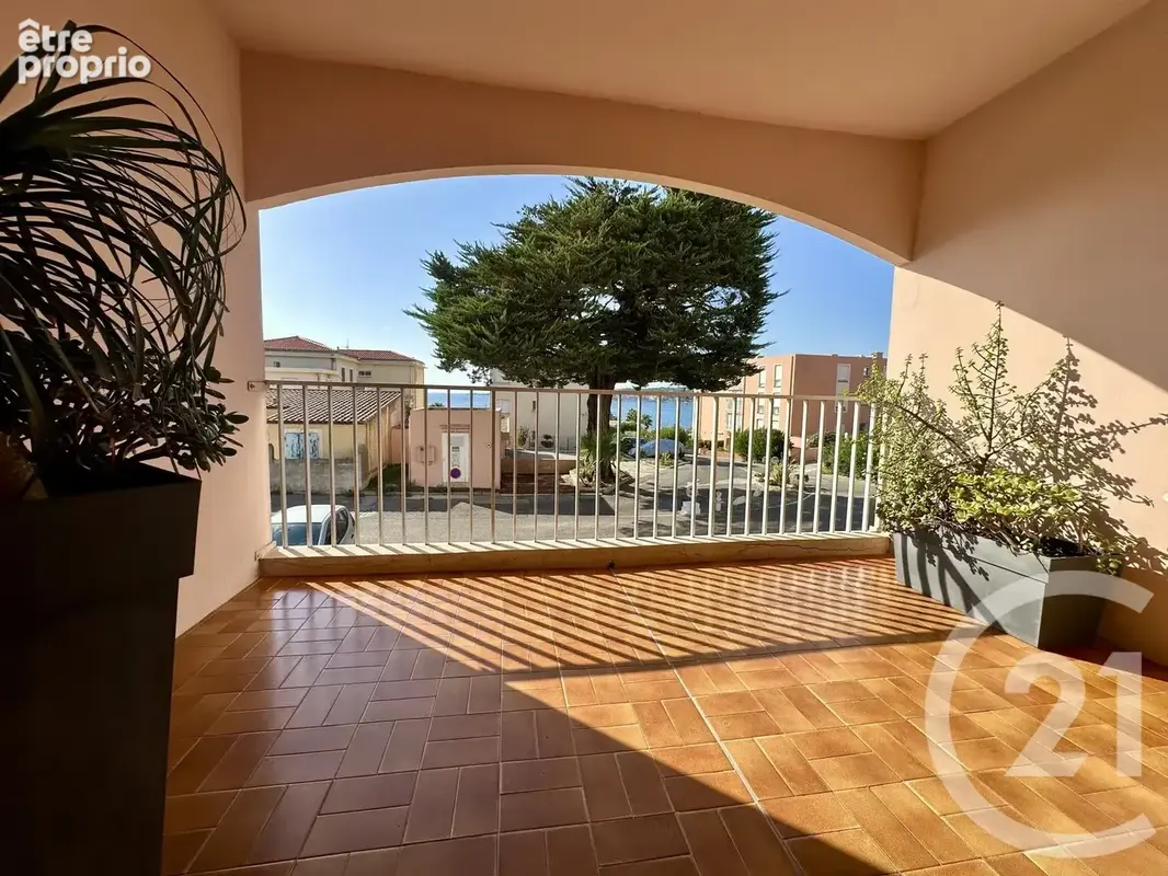 Appartement à SIX-FOURS-LES-PLAGES