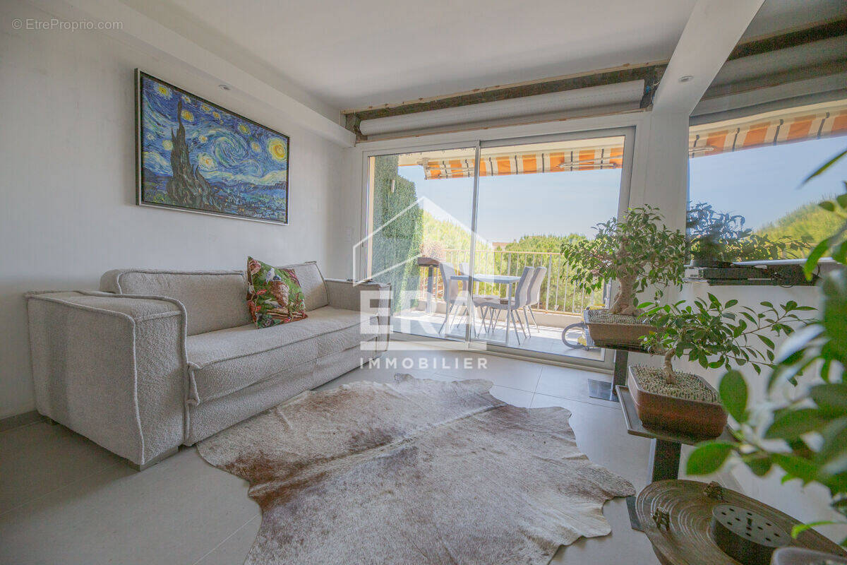 Appartement à MANDELIEU-LA-NAPOULE