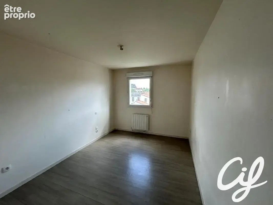 Appartement T3 Z.A.D., Z.I. Nord - 63.68 m2  144 000 Euros - photo 6