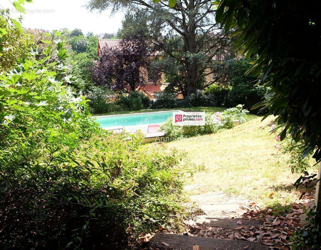 Maison à TASSIN-LA-DEMI-LUNE