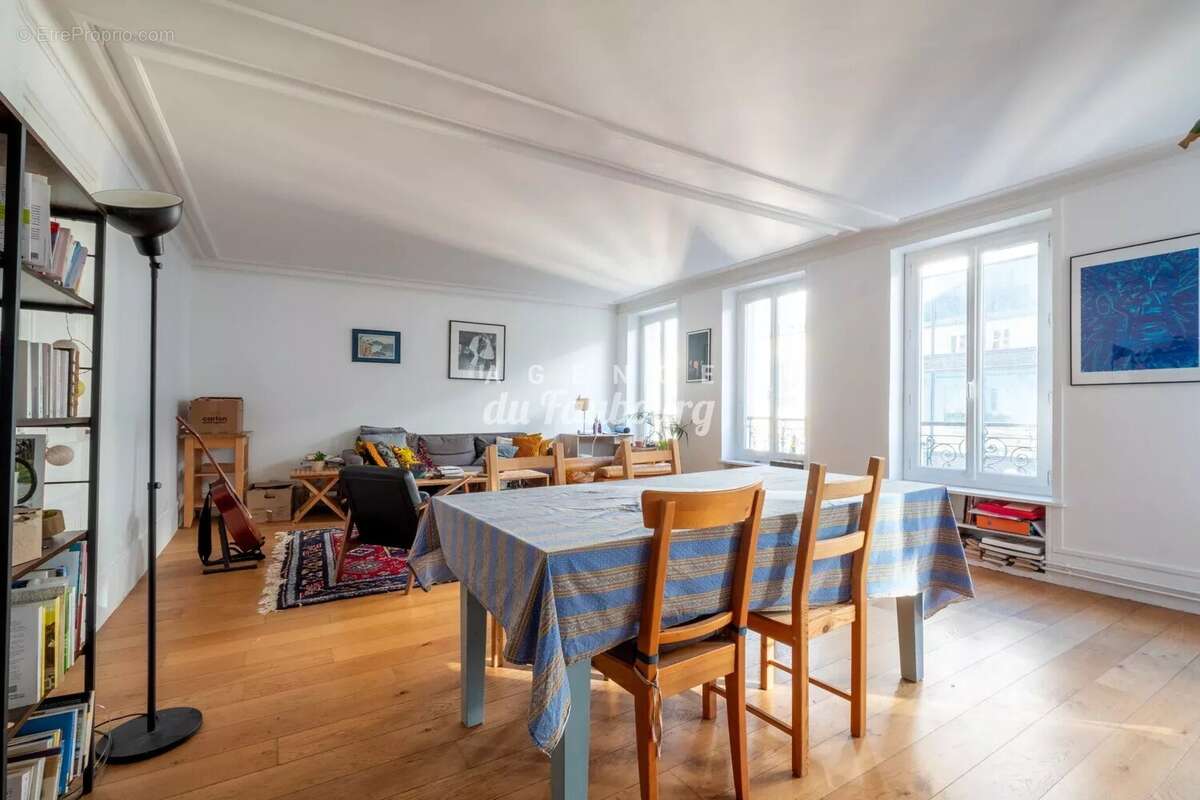 Appartement à PARIS-10E