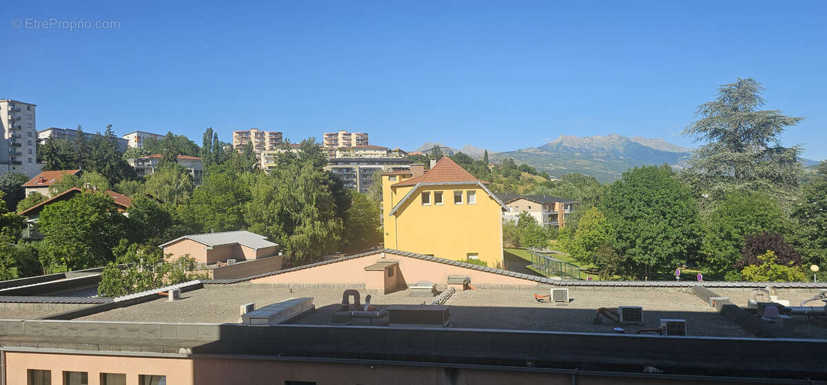 Appartement T4 avec garage, rue des silos à Gap - photo 8