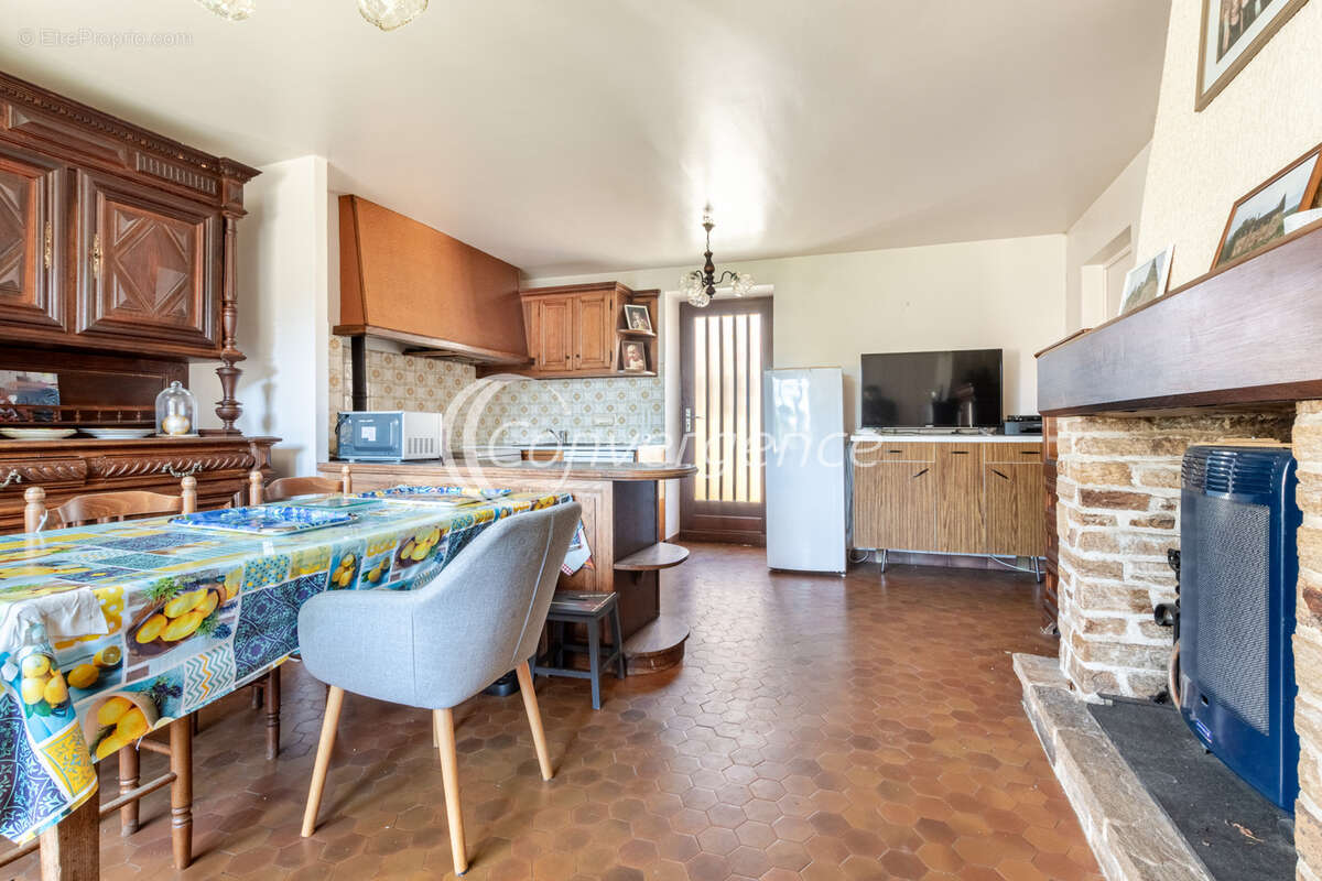 Maison à SAINT-PRIEST-LIGOURE