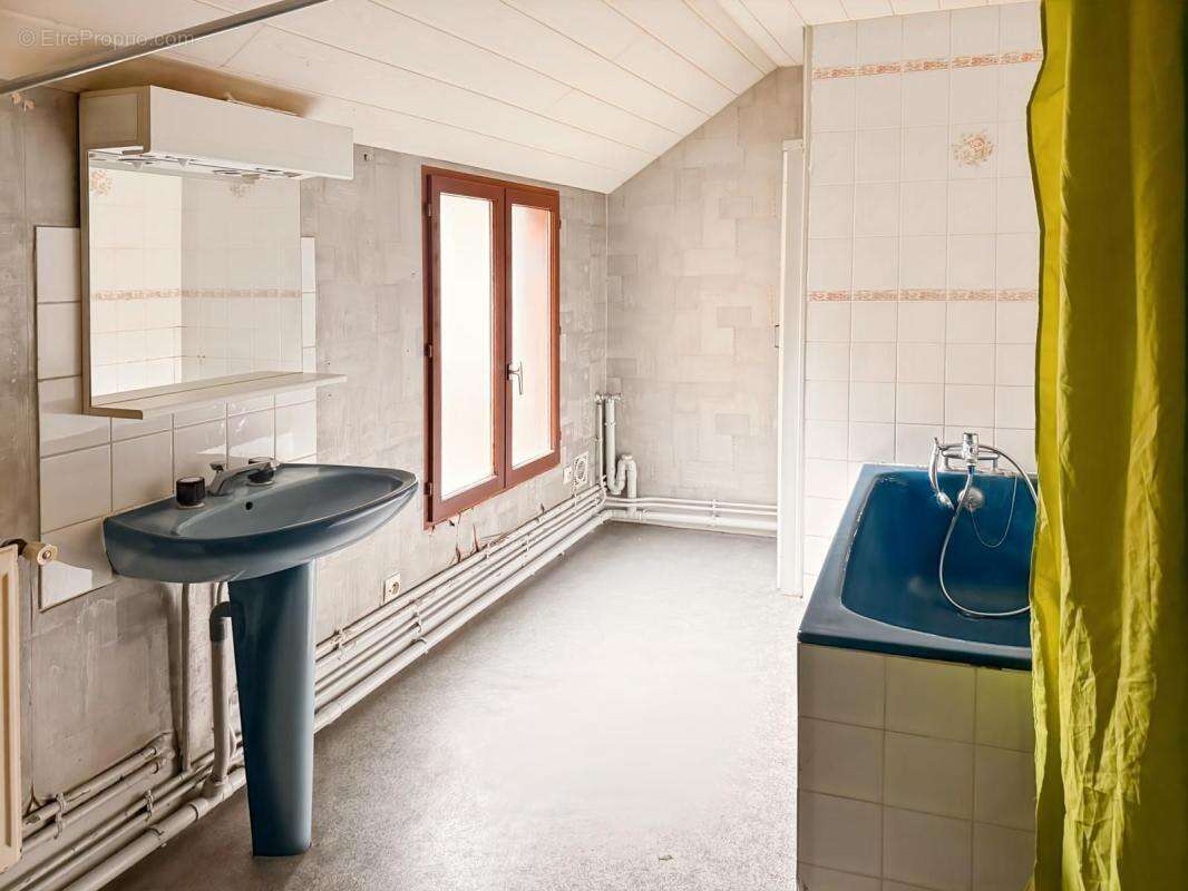 Maison à RENWEZ