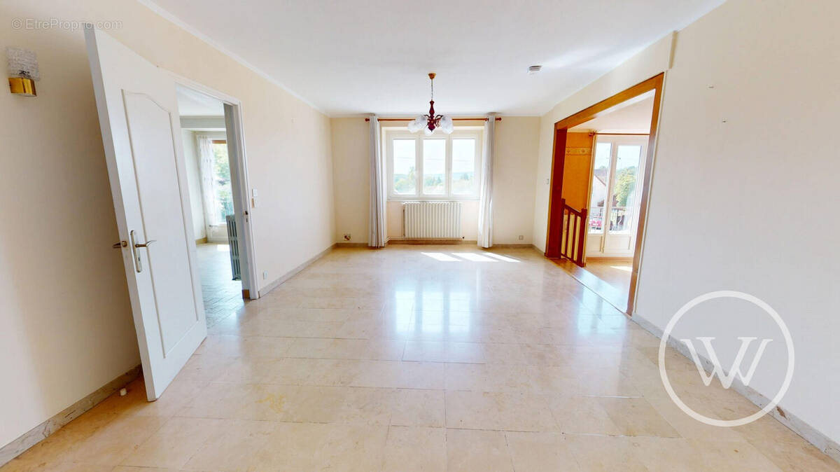 Appartement à RUREY