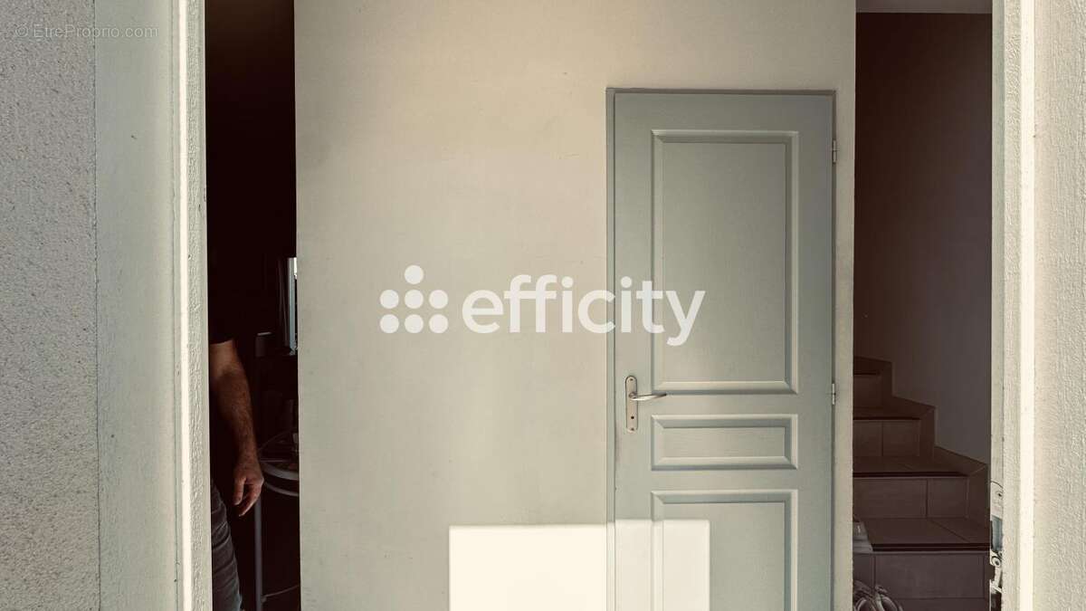 Maison à MONTELIMAR