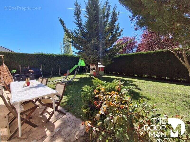 Maison à LE PERRAY-EN-YVELINES