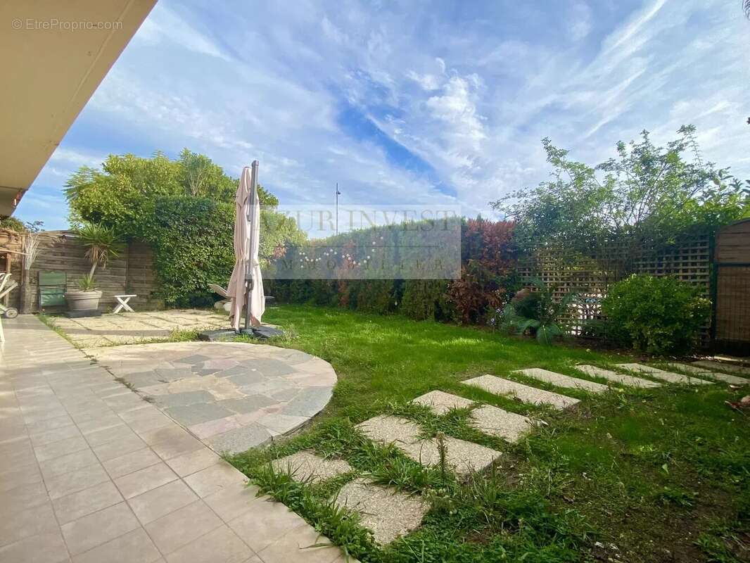 Appartement à ROQUEBRUNE-CAP-MARTIN