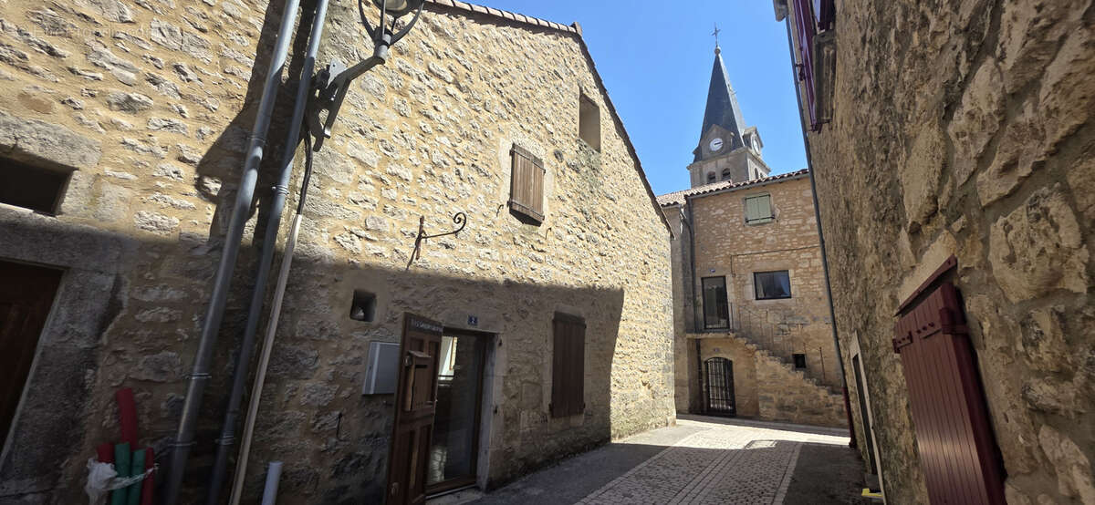 EXCLUSIVITÉ   Maison de village au cœur des remparts de La Cavalerie - photo 2