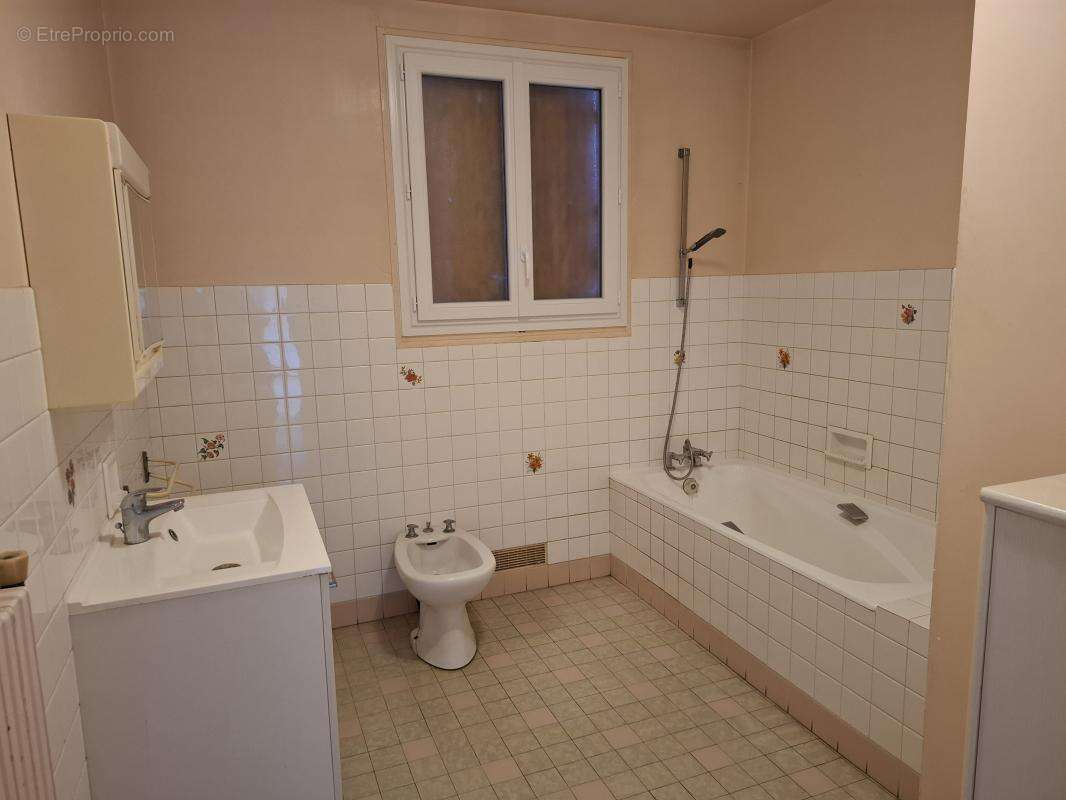 Maison à LA BOURDINIERE-SAINT-LOUP