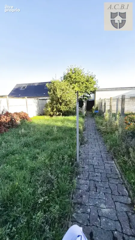 Charmante maison à potentiel avec jardin et terrasse   Meslay - photo 3