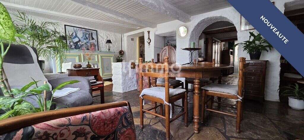 Maison à MOUTHOUMET