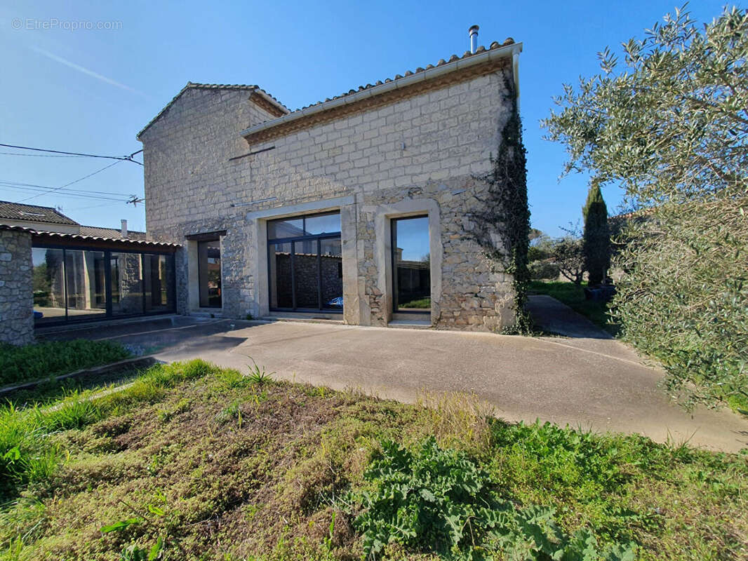 Maison à SAINT-LAURENT-D'AIGOUZE