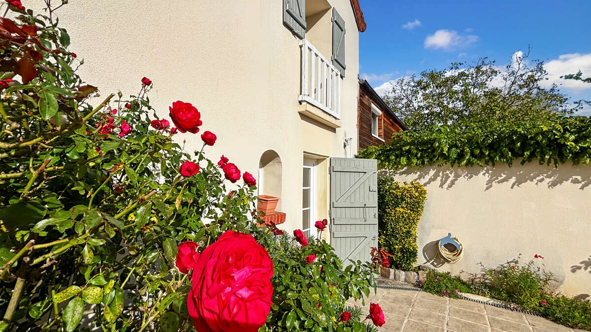 Maison à JOUARS-PONTCHARTRAIN