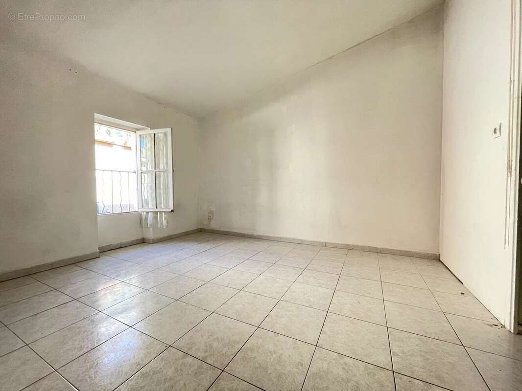 Maison à CASTELNAU-DE-GUERS