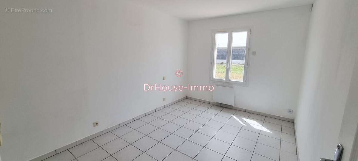 Maison 93 m² à Mouzeuil-Saint-Martin  - photo 18