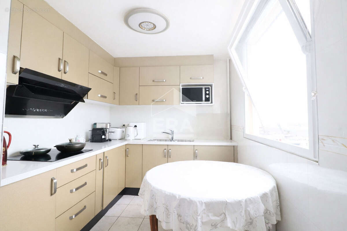 Appartement à SAINT-DENIS